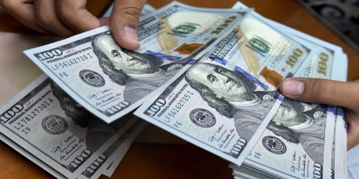 US dollar touches new heights, reaches peak level since January